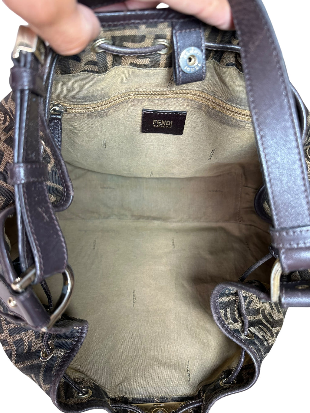 Fendi borsa hobo vintage in tela FF — foto 18