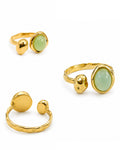 Anello regolabile dorato con cabochon verde chiaro