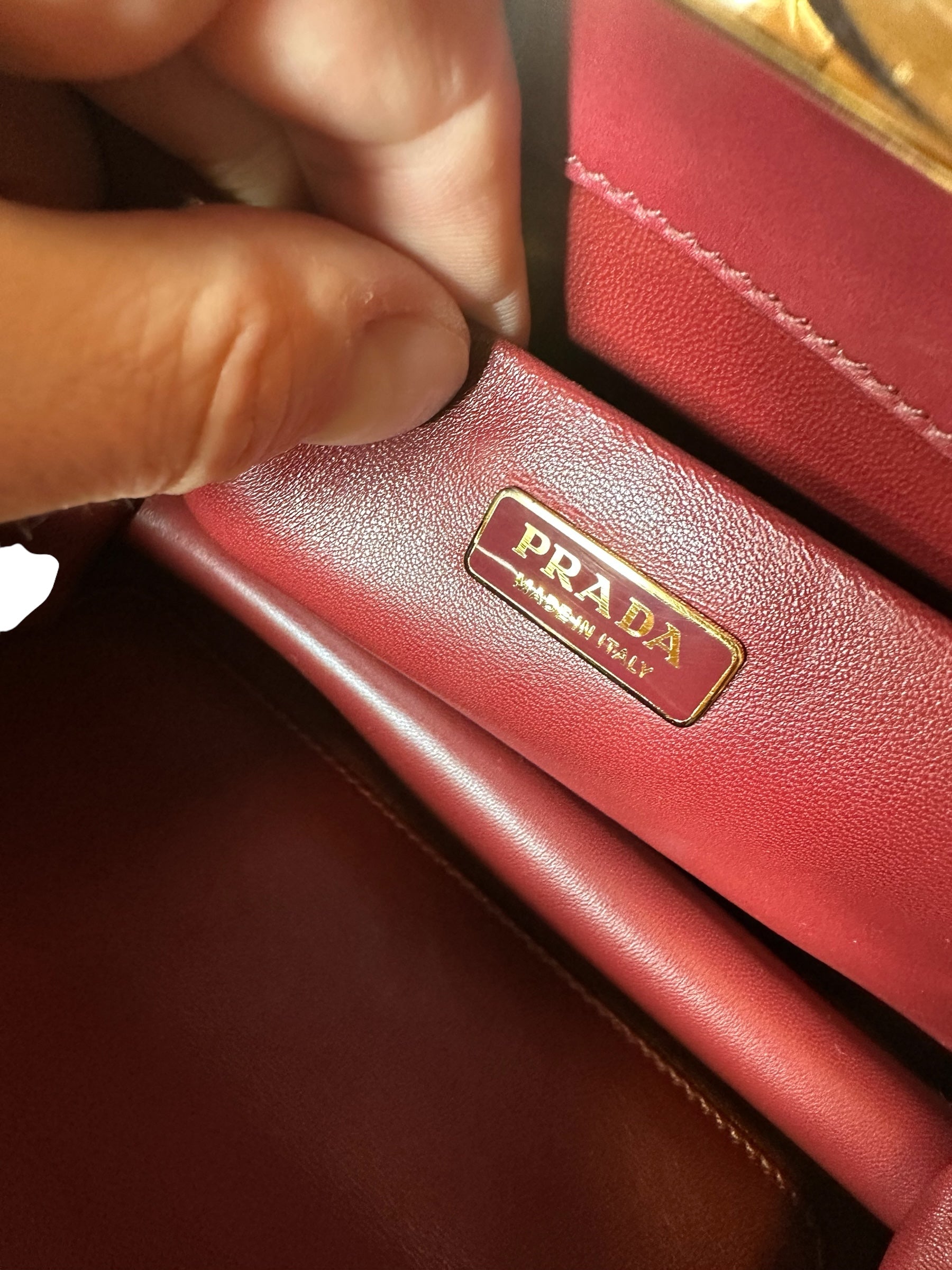 Prada borsa in pelle con frange — foto 19