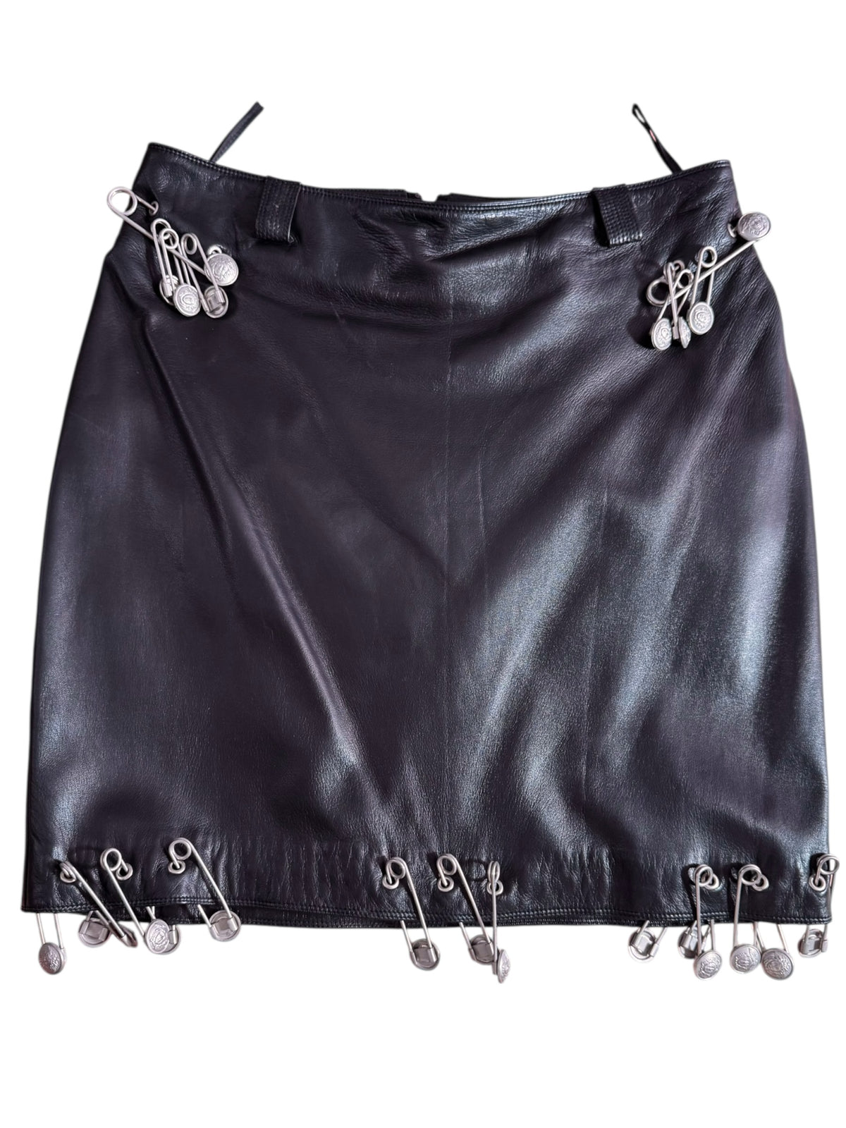 Gianni Versace SS 1994 minigonna in pelle nera con spille Medusa