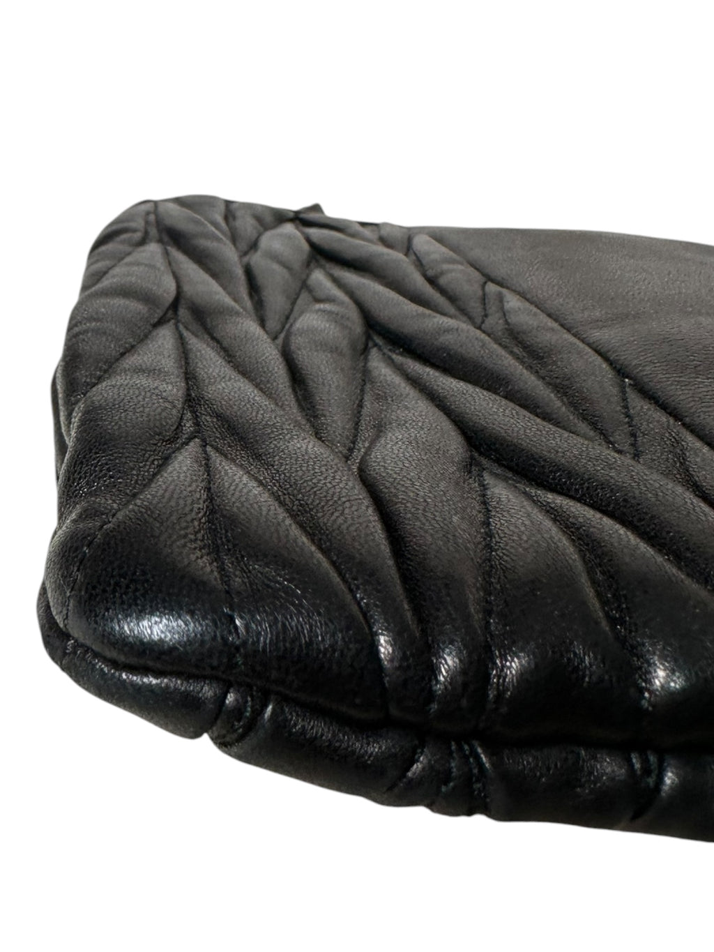 Miu Miu pochette in pelle matelassè