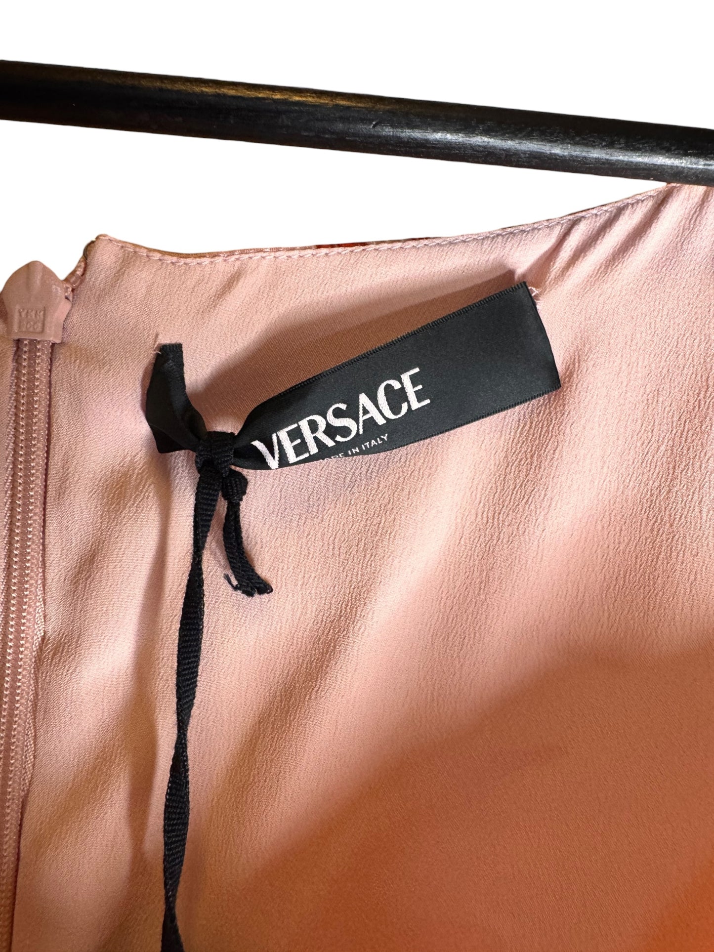 Abito Versace in seta stampa marina con spalline Medusa – TG 42 IT