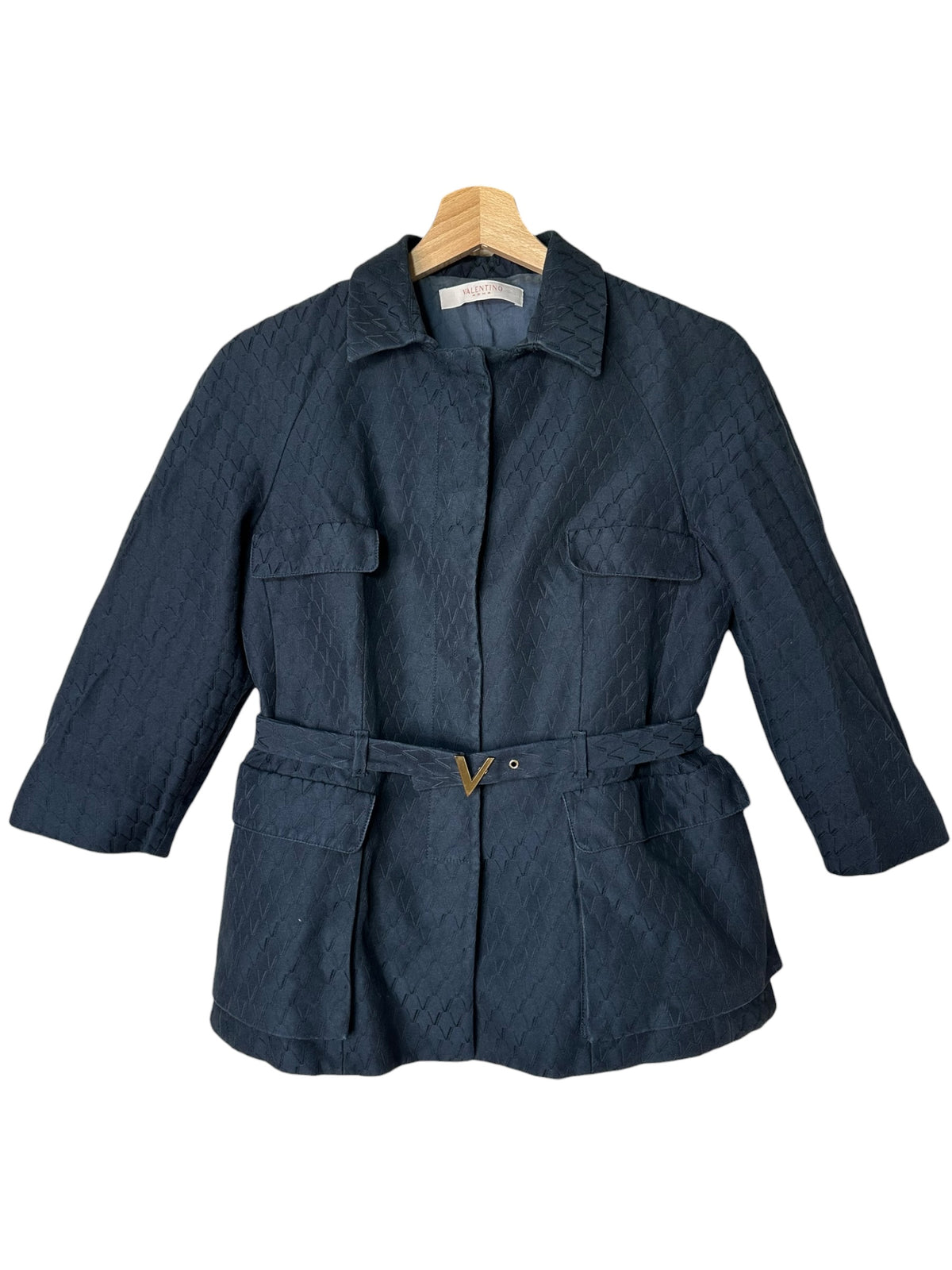 Valentino – Blazer vintage nero con motivo V e cintura, taglia 44