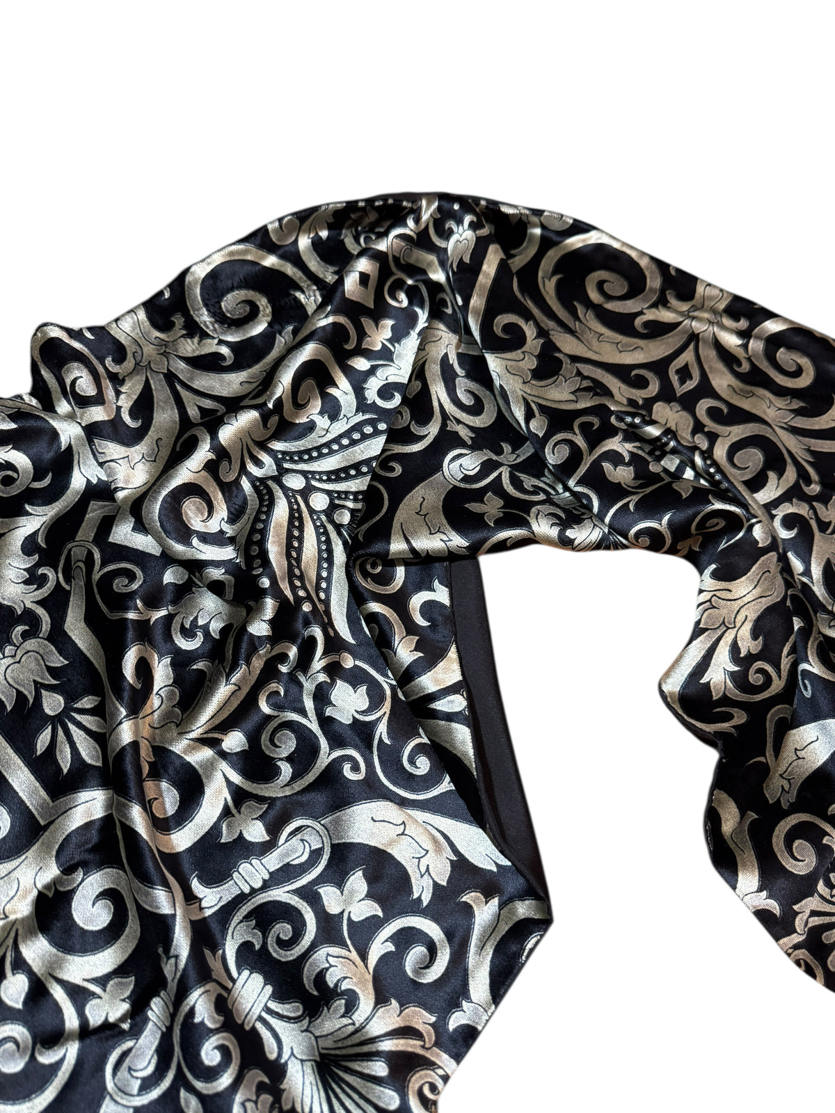 Sciarpa Gianni Versace Vintage in seta e cupro – Baroque Nero/Oro – Frange — foto 3