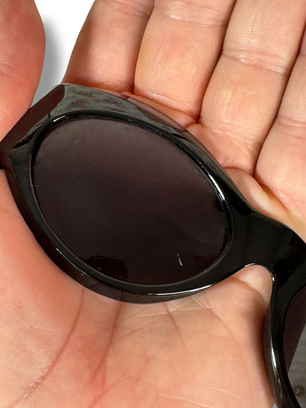Occhiali da sole vintage Gianni Versace anni ’90 nero con logo Greca dorato — foto 13