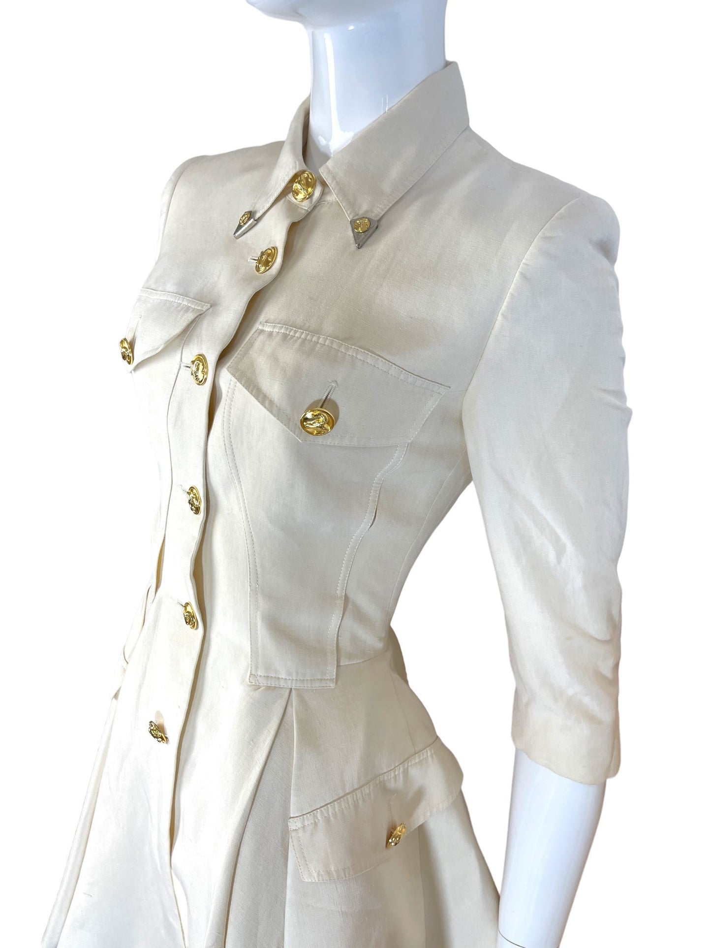 Istante abito blazer vintage panna con bottoni gioiello — foto 4
