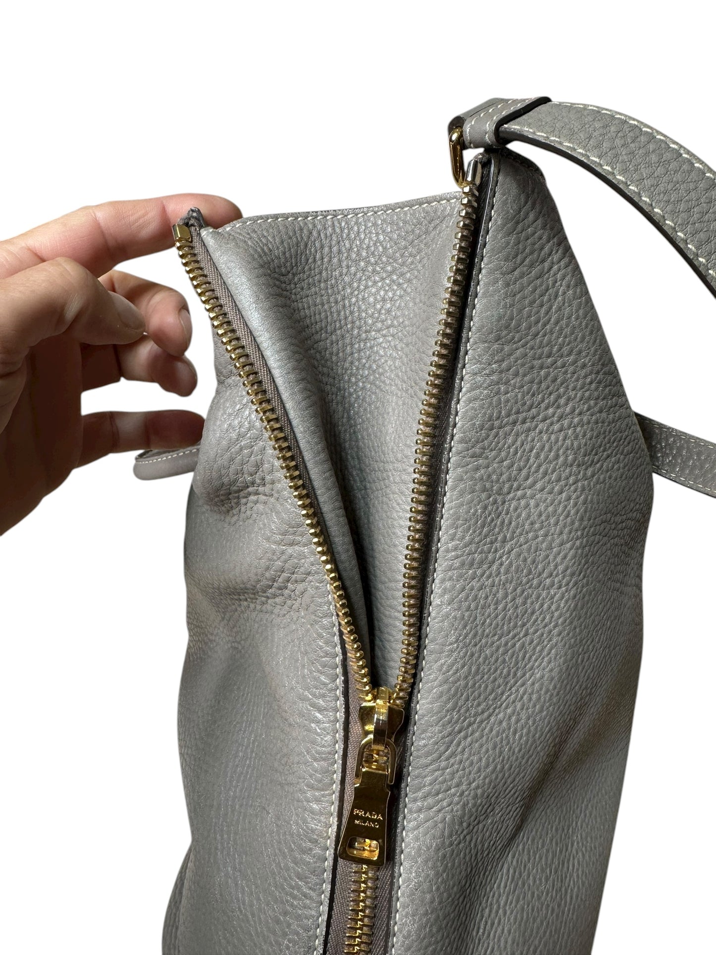 Prada borsa vintage in pelle martellata