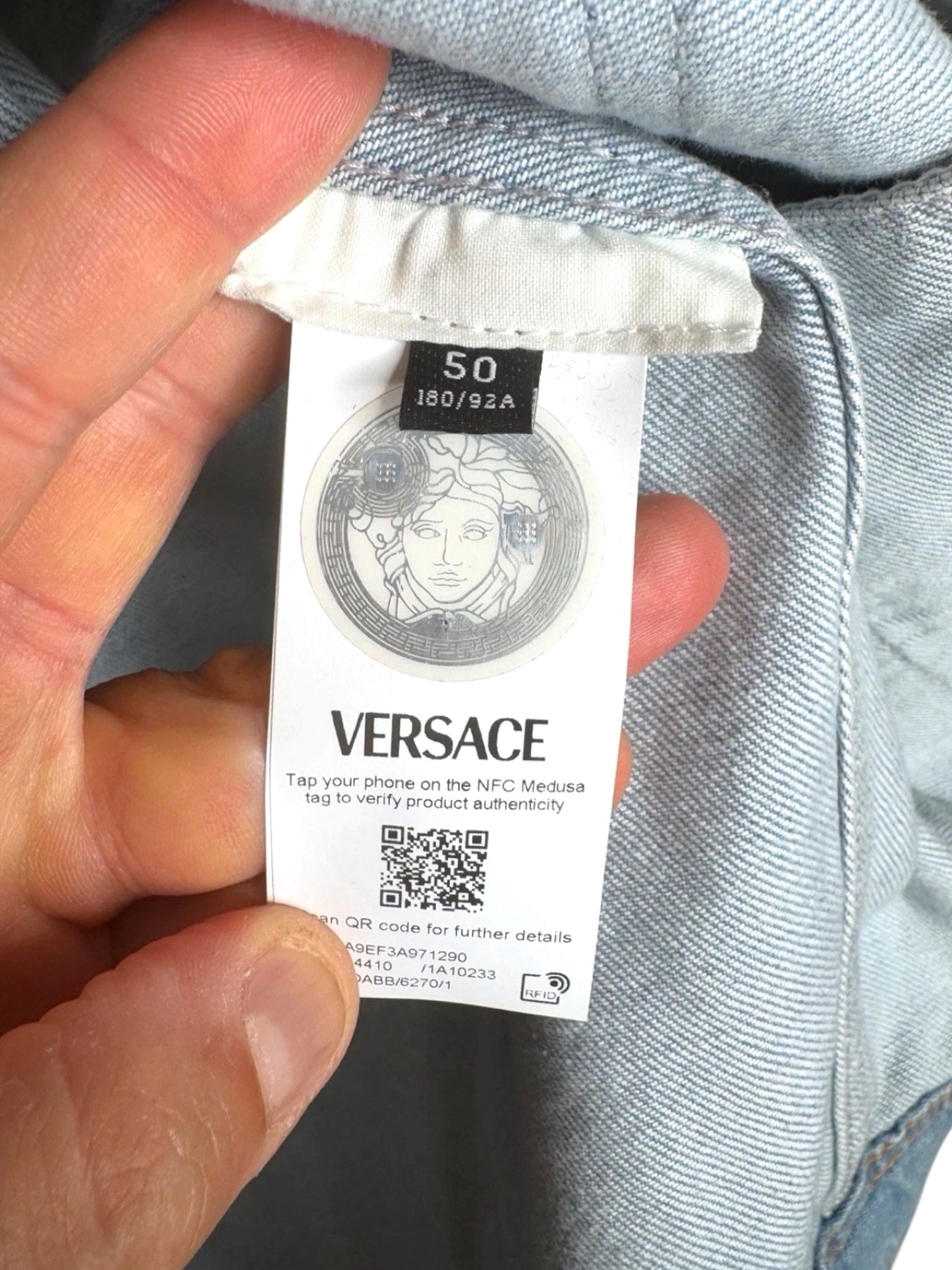 Giacca in denim Versace con tasche motivo Barocco - Taglia