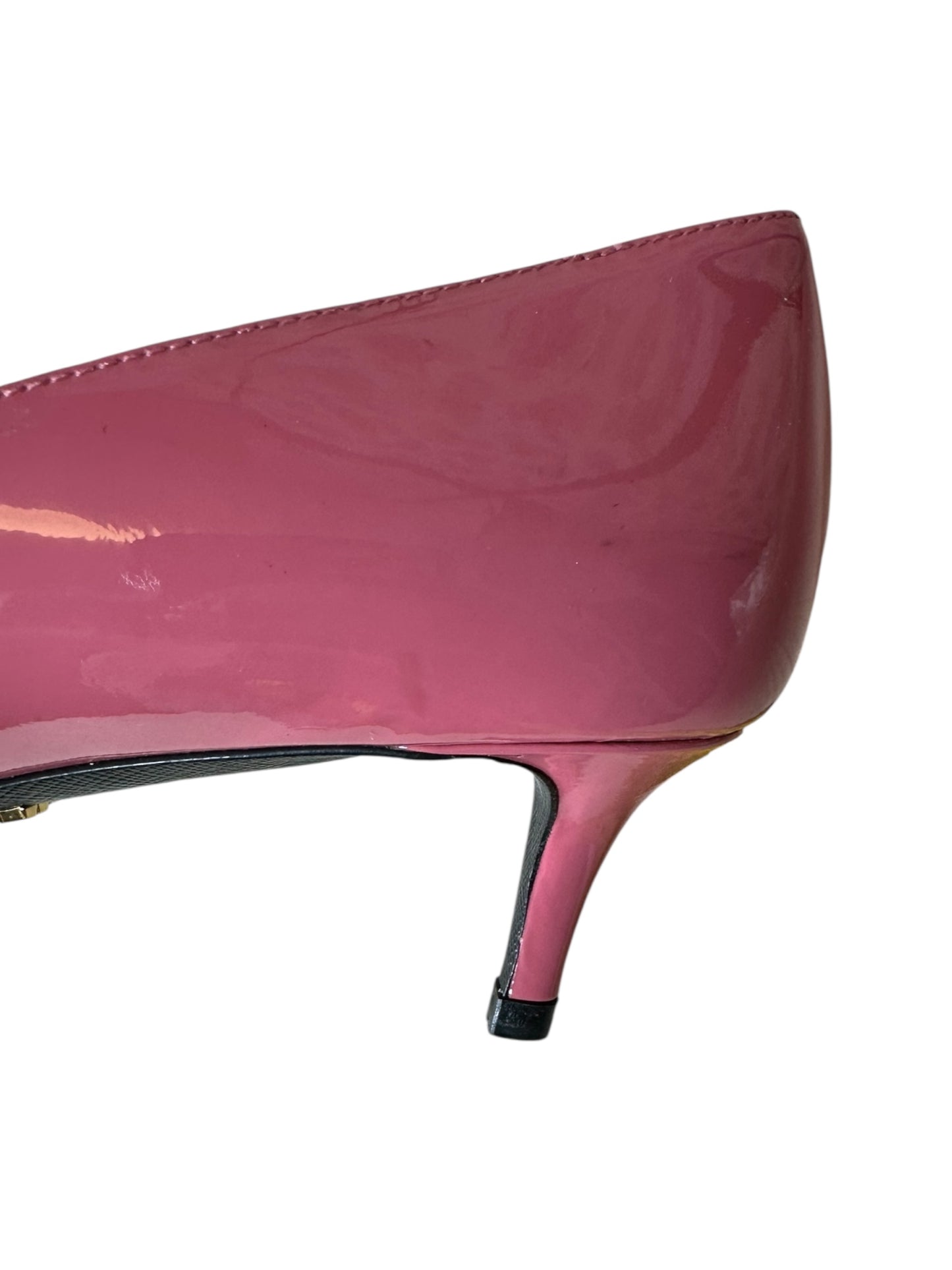 Prada decolletè in vernice rosa