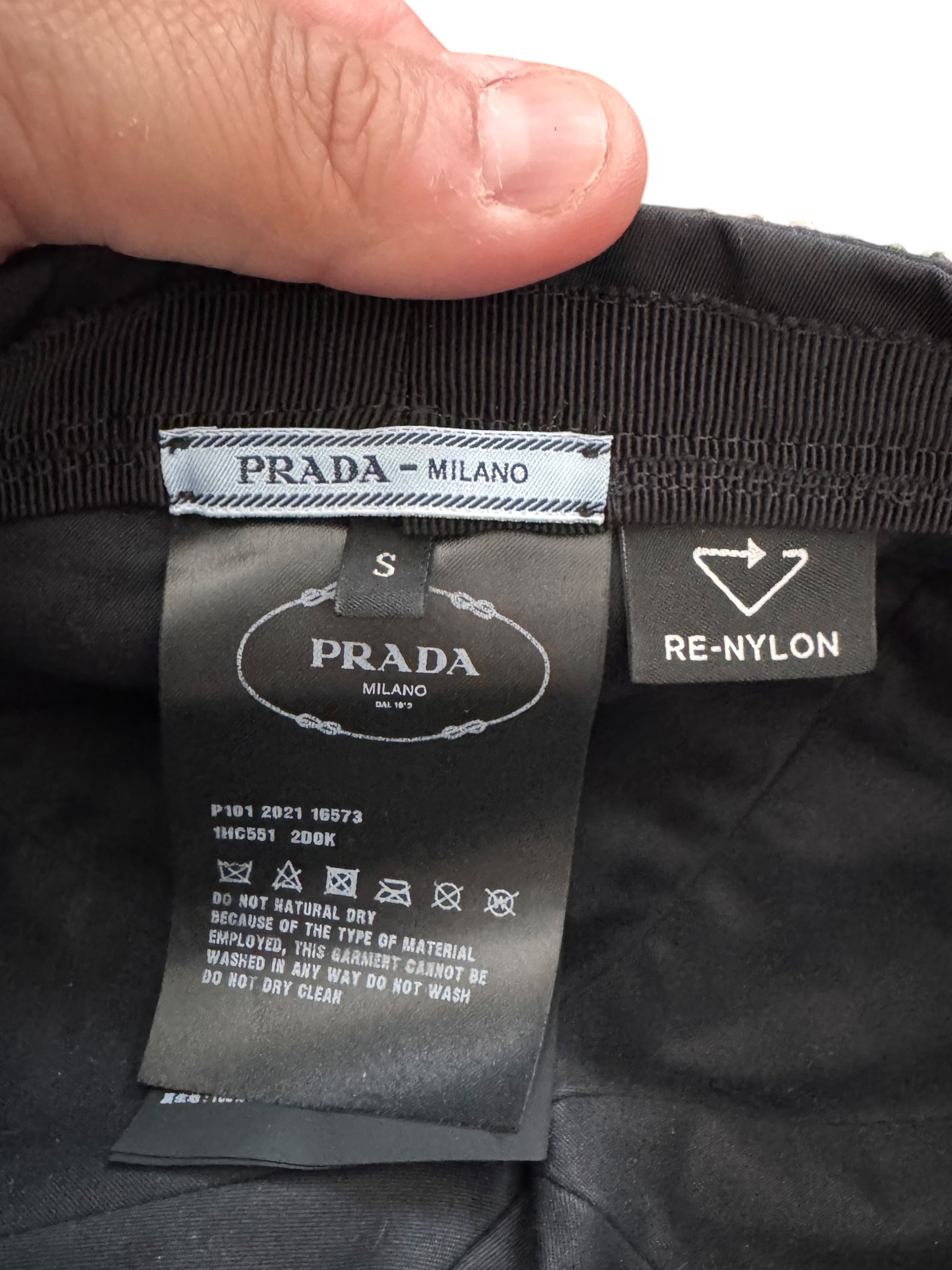 Prada Re-Nylon basco nero con cristalli — foto 7
