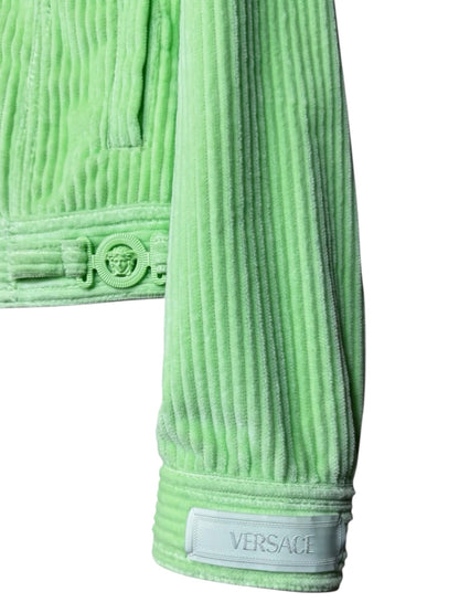 Giacca Versace in velluto a coste verde lime con bottoni

Medusa - Made in Italy.