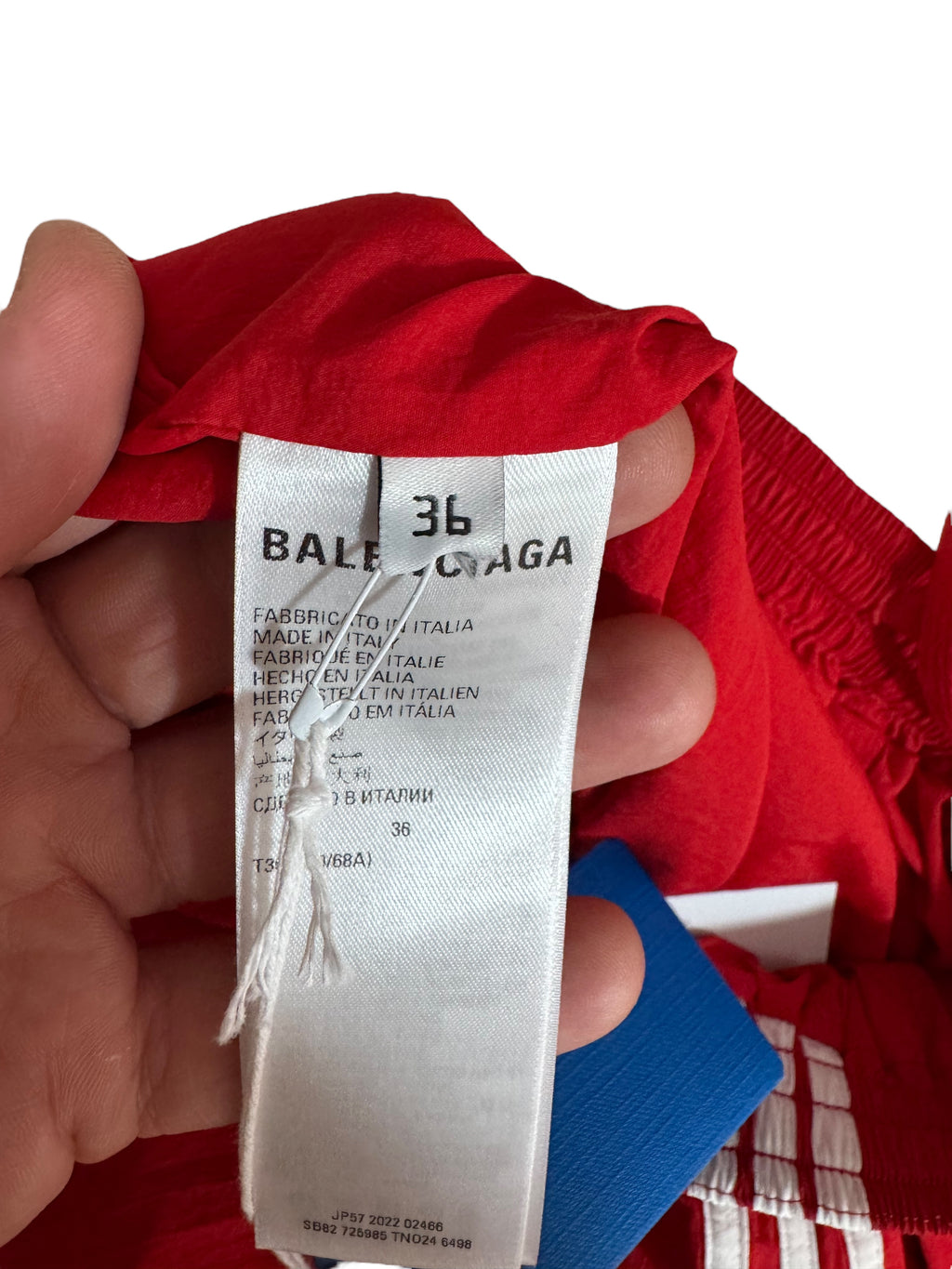 Pantaloni Balenciaga x Adidas rossi in nylon con stivale integrato — foto 12