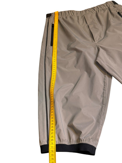 Prada pantaloni sportivi nylon grigio bande nere logo rosso tg 48 — foto 8