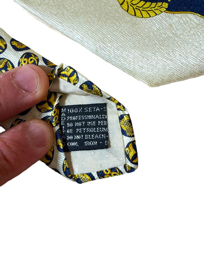 Cravatta Vintage Gianni Versace in Seta – Motivo Giapponese Blu Crema con Lanterne