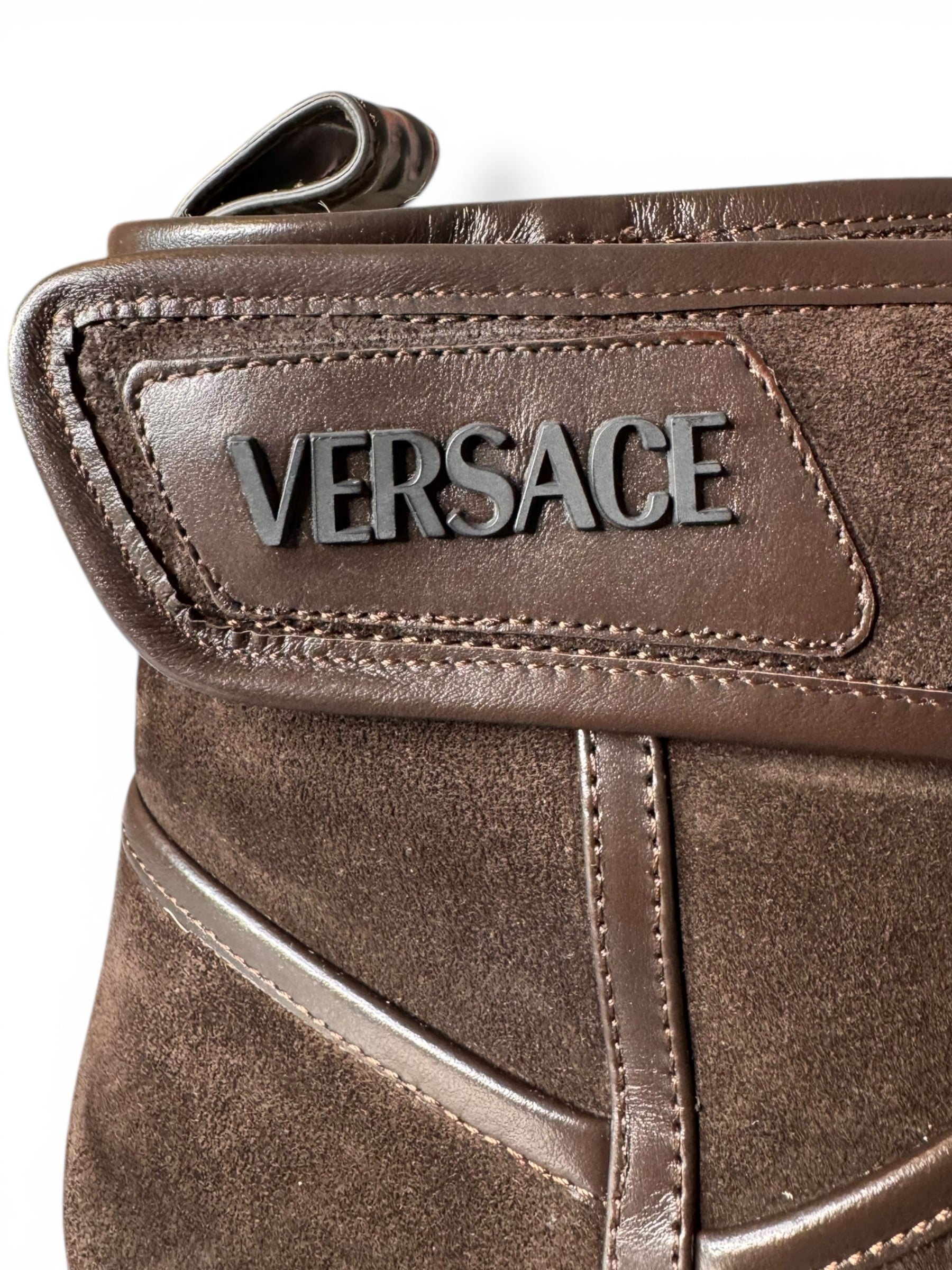 Stivaletti Versace in crosta e vitello ebano con interno in shearling Tg 42 — foto 4