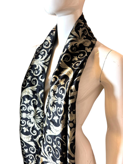 Sciarpa Gianni Versace Vintage in seta e cupro – Baroque Nero/Oro – Frange