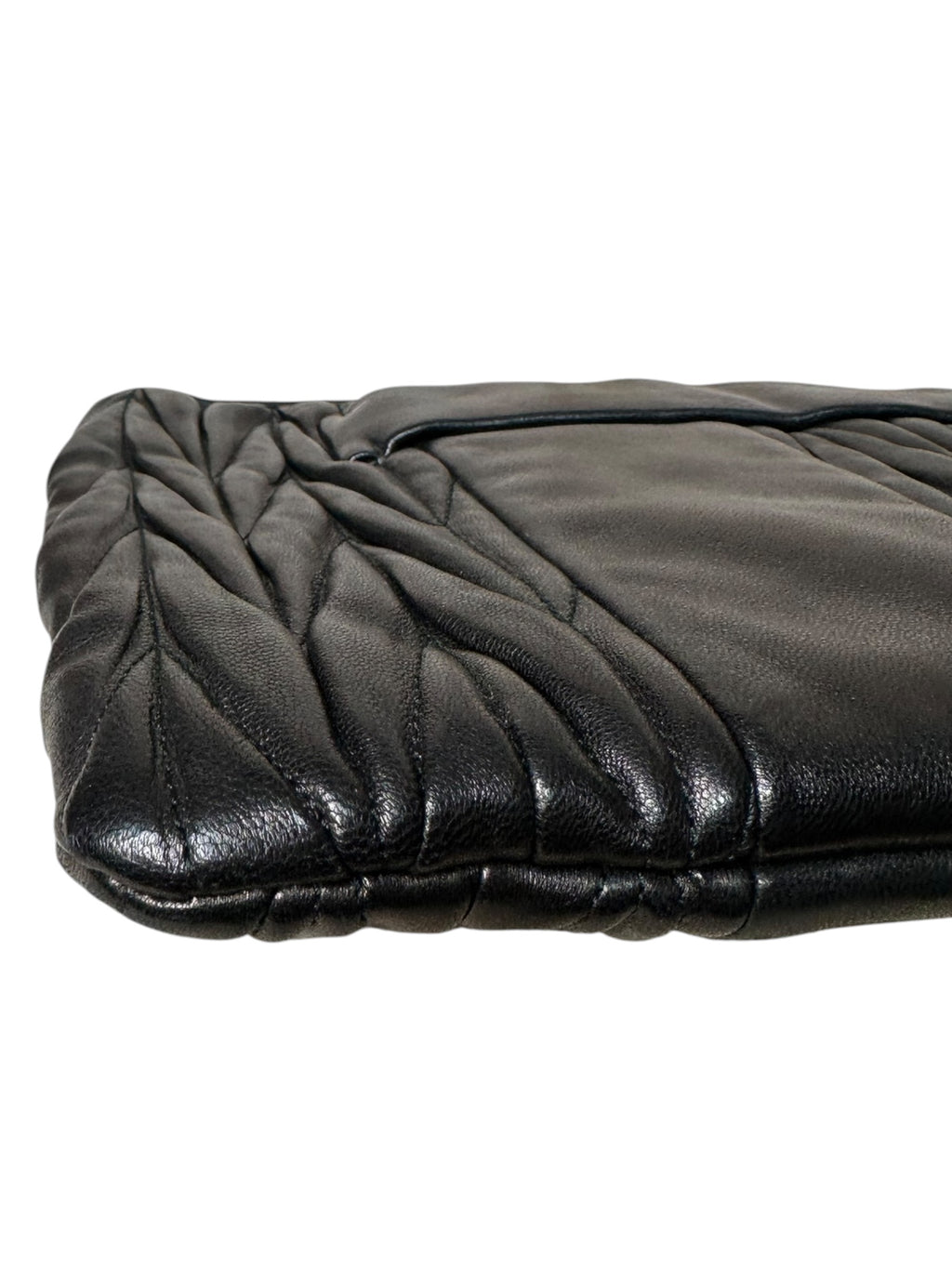 Miu Miu pochette in pelle matelassè
