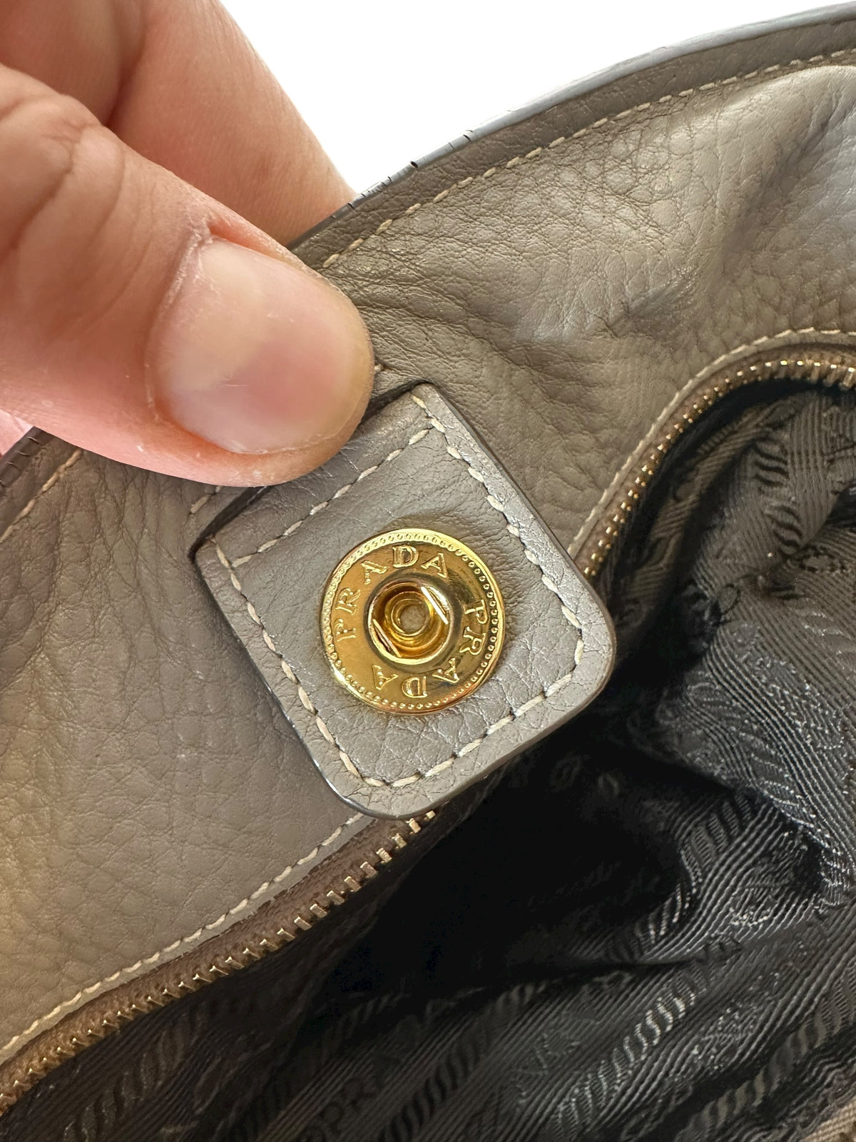 Prada borsa vintage in pelle martellata — foto 22