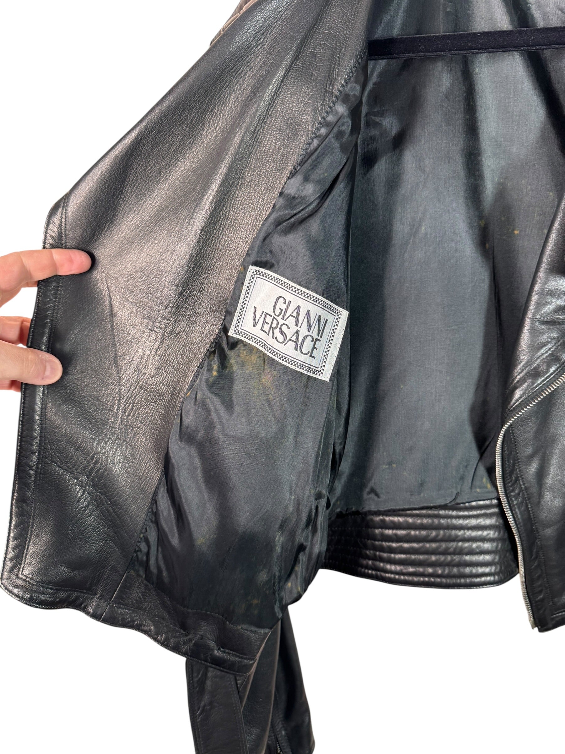 Gianni Versace SS 1994 biker jacket in pelle nera con dettagli Medusa tg 44 — foto 10