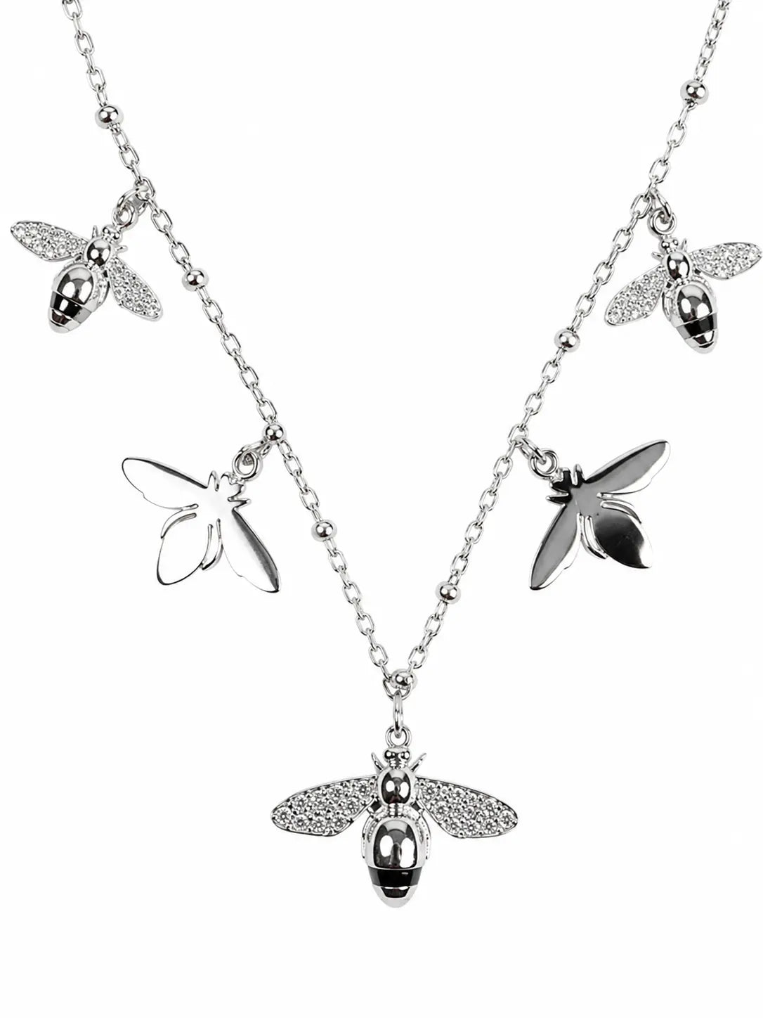 Collana argentata con charms api e cristalli