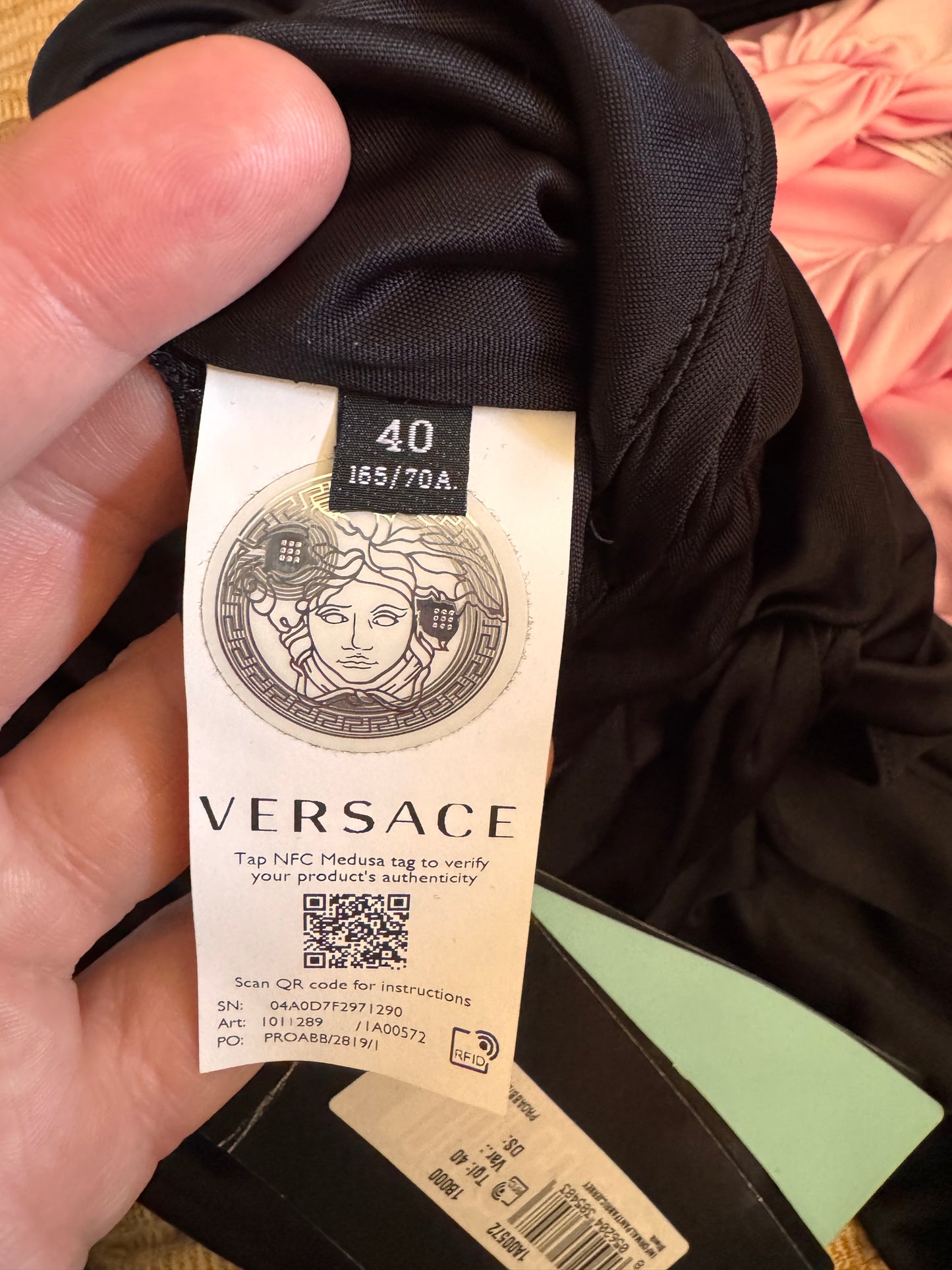 Versace x Dua Lipa pantaloni flare neri in viscosa vita drappeggiata 44 IT — foto 9