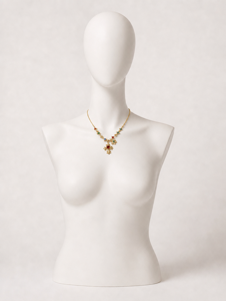 Collana dorata con croce e charms multicolor