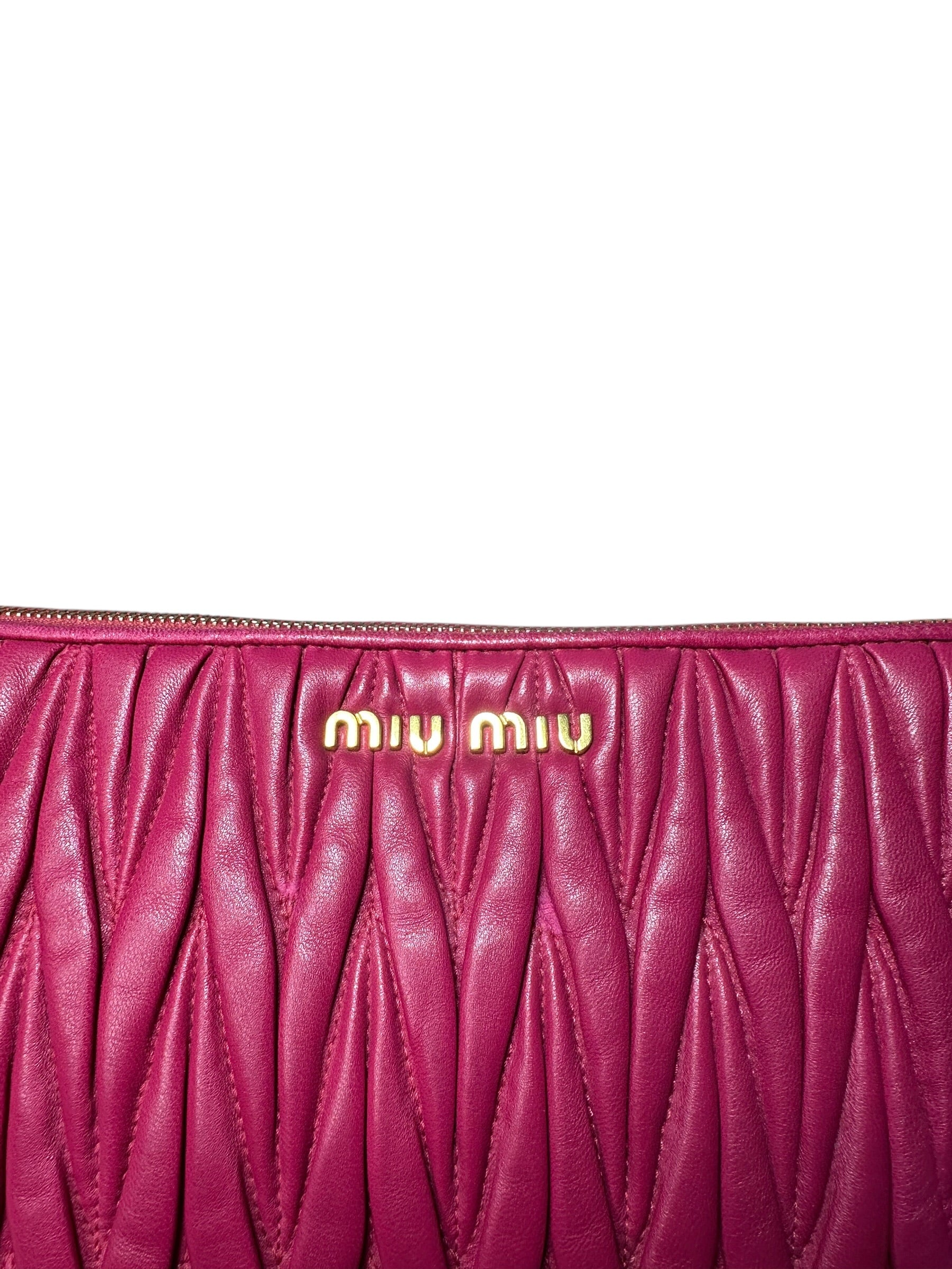Miu Miu maxi pochette in pelle — foto 2