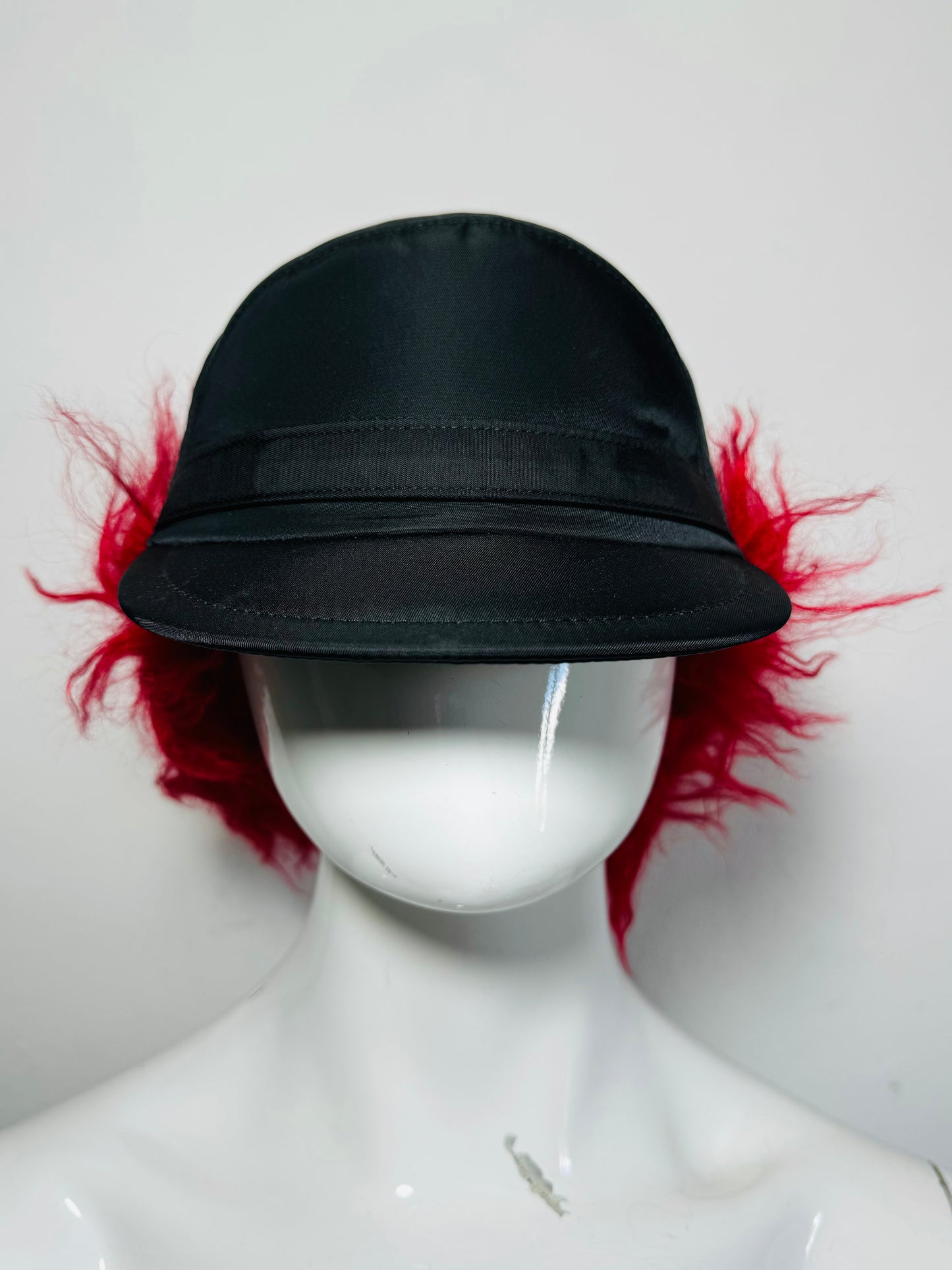 Prada cappellino in nylon (M)