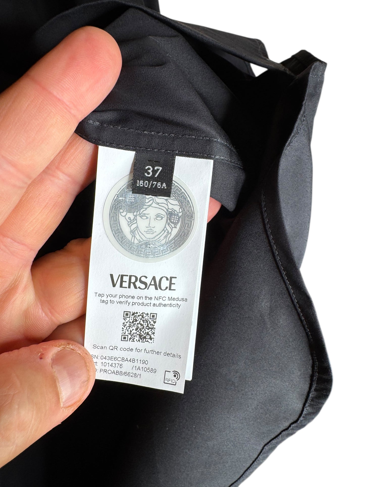Versace Camicia Popeline Nera con Colletto e Spalle Stampa Barocco