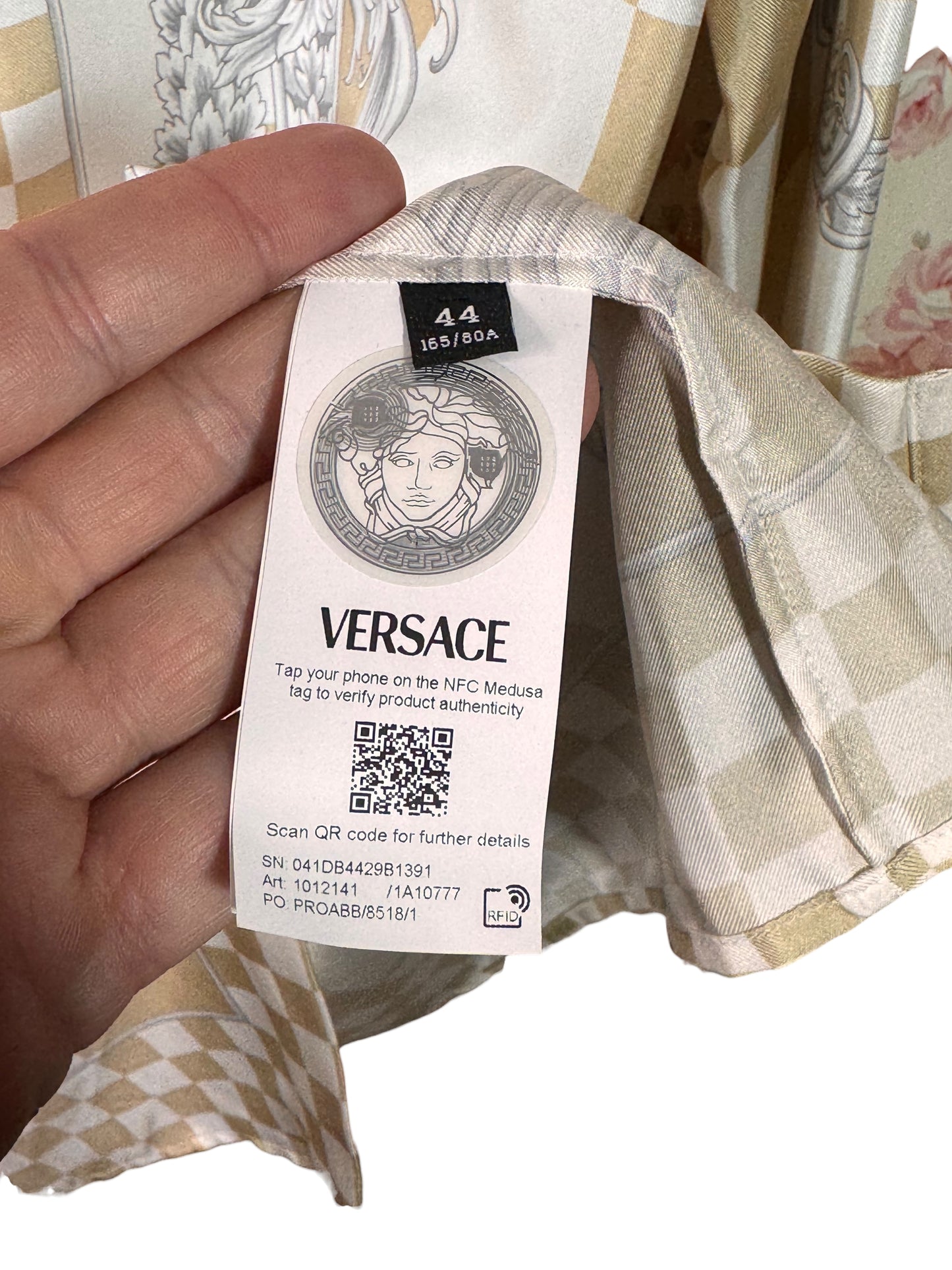 Camicia Versace in seta 100% motivo Medusa e scacchi beige Made in Italy (XS)