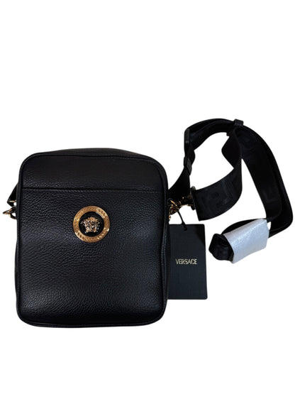 Borsa a tracolla Versace in pelle nera con Medusa dorata