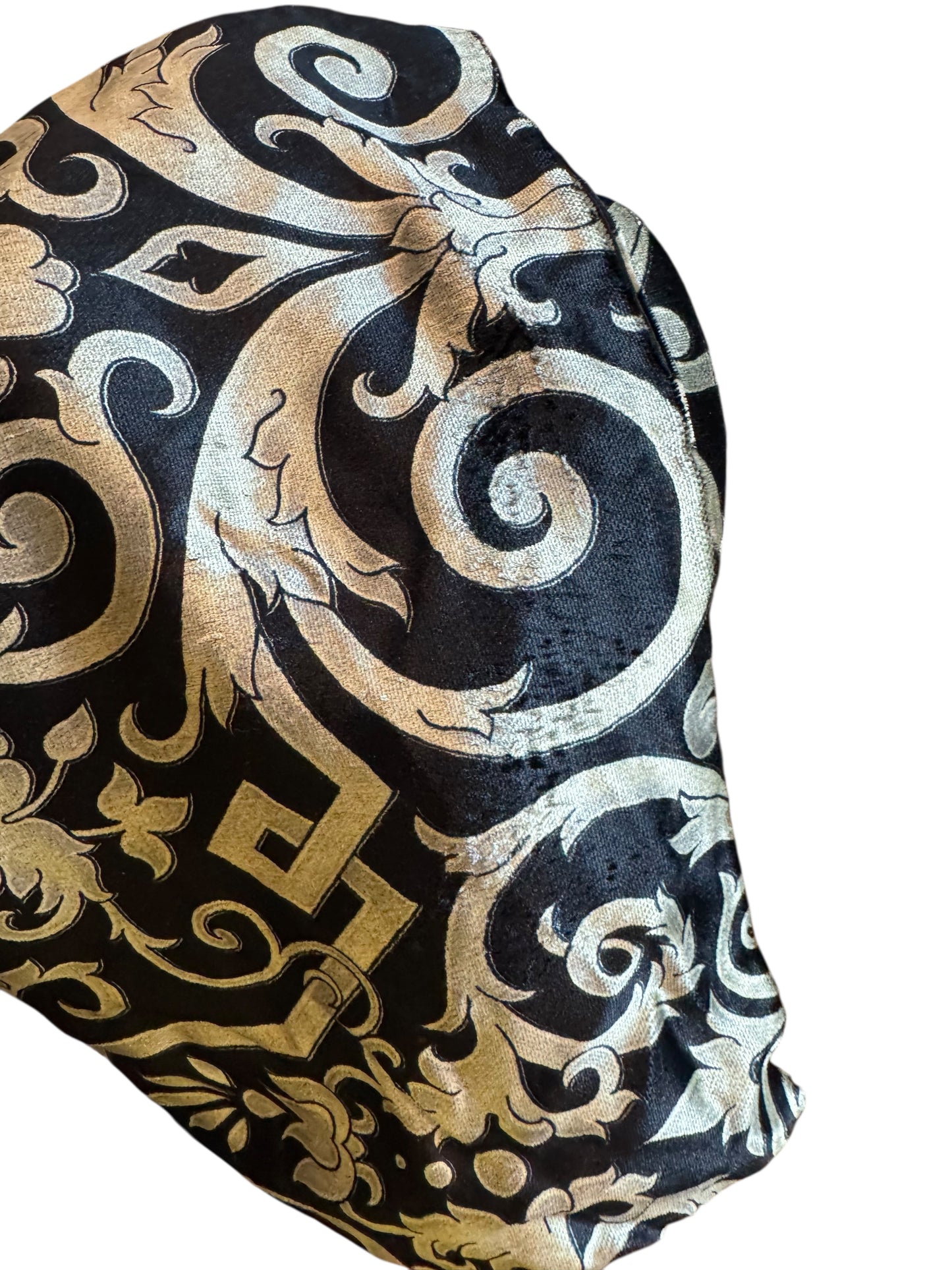 Sciarpa Gianni Versace Vintage in seta e cupro – Baroque Nero/Oro – Frange