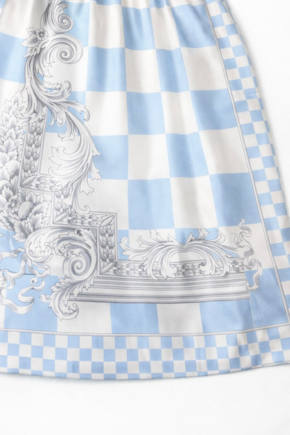 Shorts Versace in seta a quadri azzurri con cornice barocca - tg 56 — foto 4