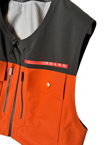 Gilet Tecnico Prada Uomo – Rosso e Nero, Taglia M