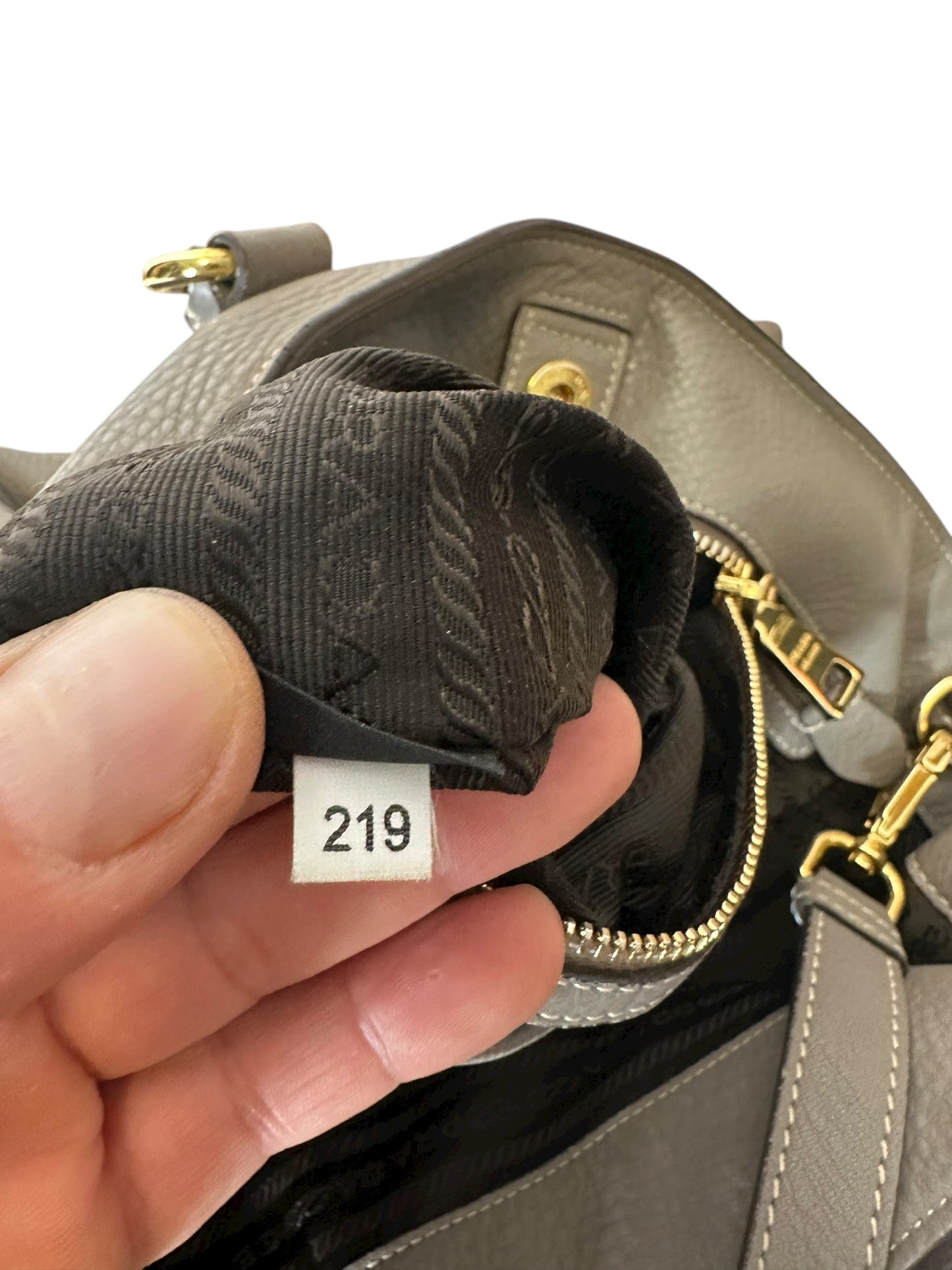 Prada borsa vintage in pelle martellata