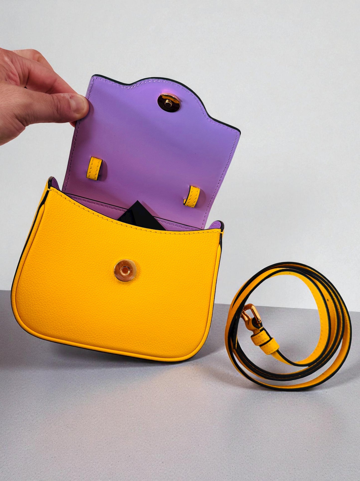 Versace La Medusa Mini Bag Gialla in Pelle