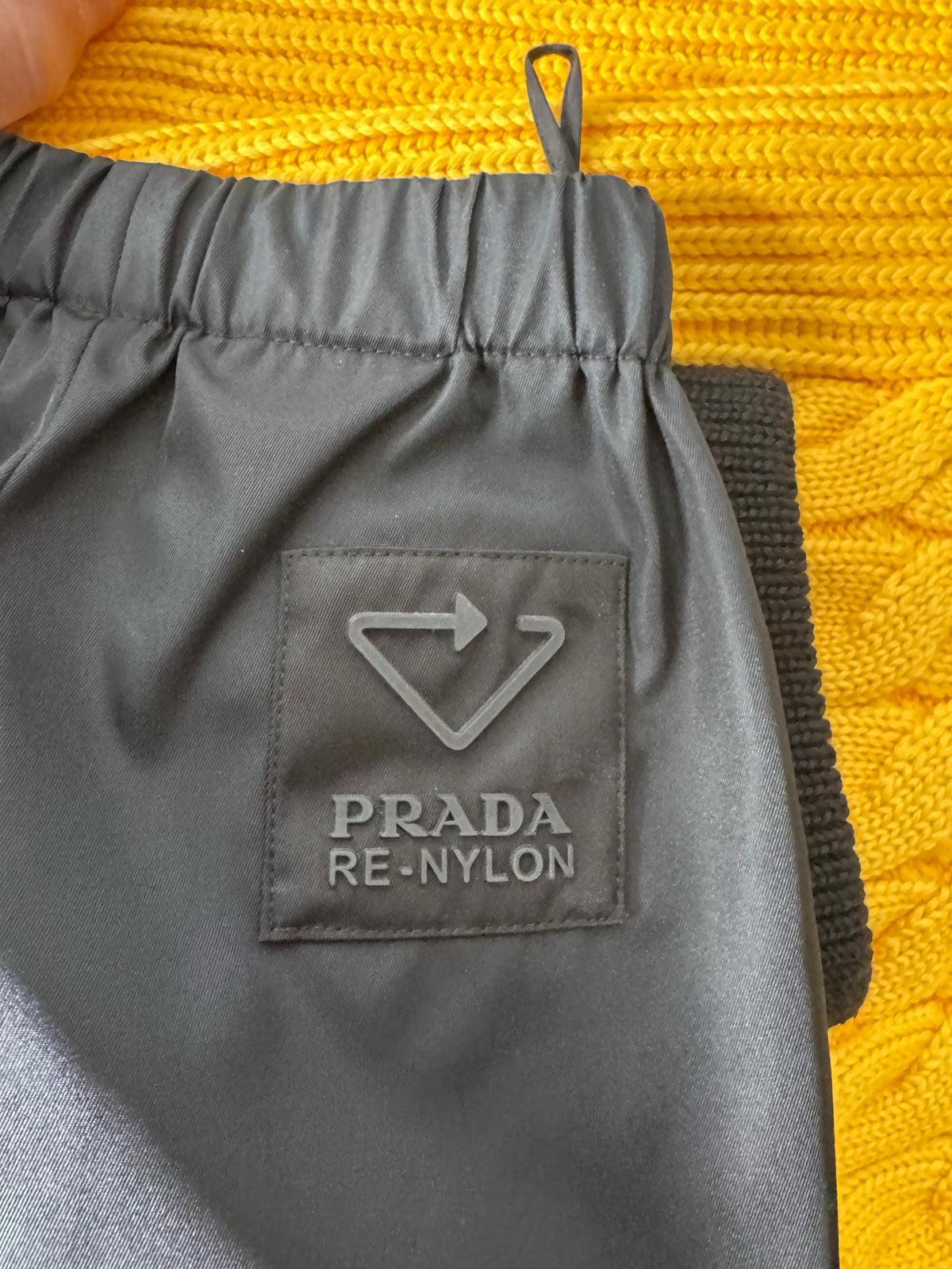 Prada pantaloni jogger Re-Nylon neri taglia 42