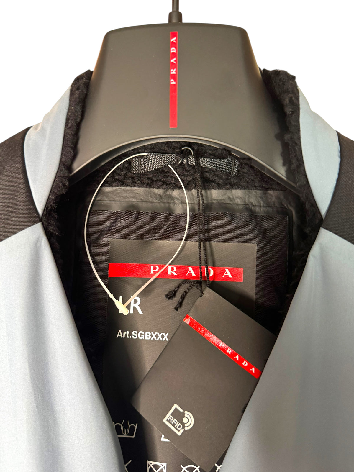 Prada Linea Rossa gilet tecnico Re-Nylon e sherpa taglia M