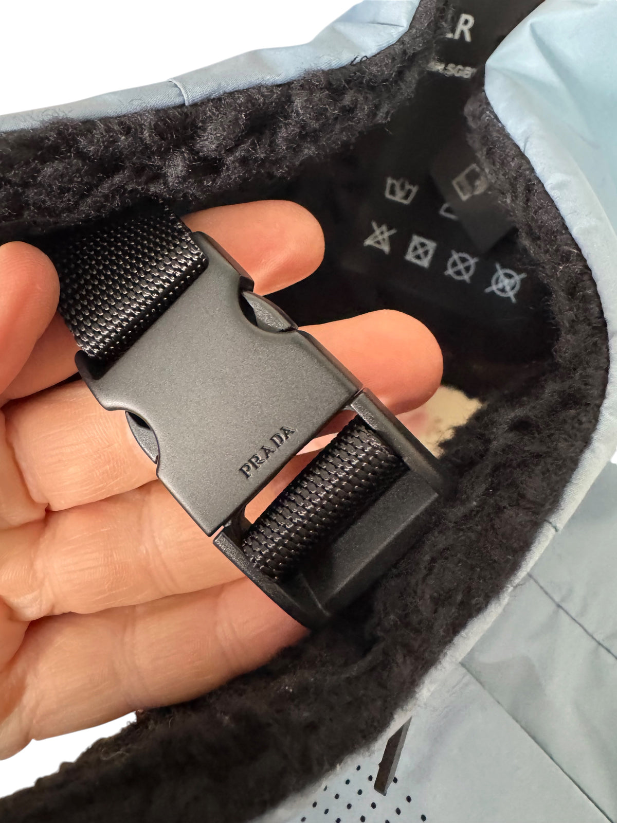 Prada Linea Rossa gilet tecnico Re-Nylon e sherpa taglia M