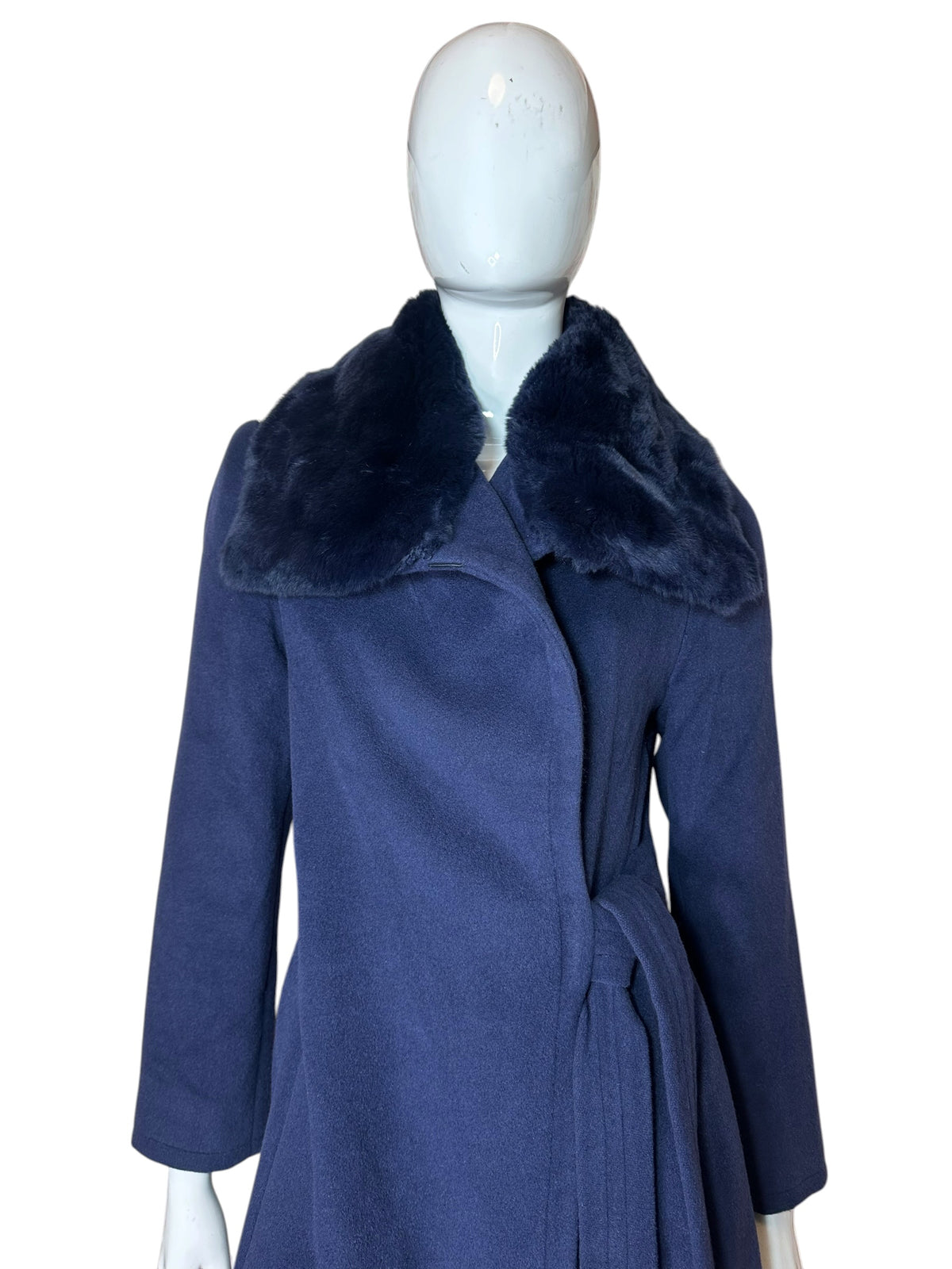 Cappotto Armani Collezioni blu scuro con collo in pelliccia rimovibile