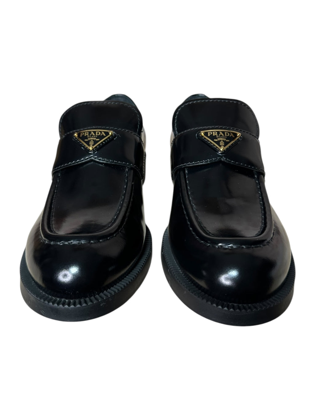 Mocassini Prada donna in pelle nera con logo triangolare dorato, taglia 37