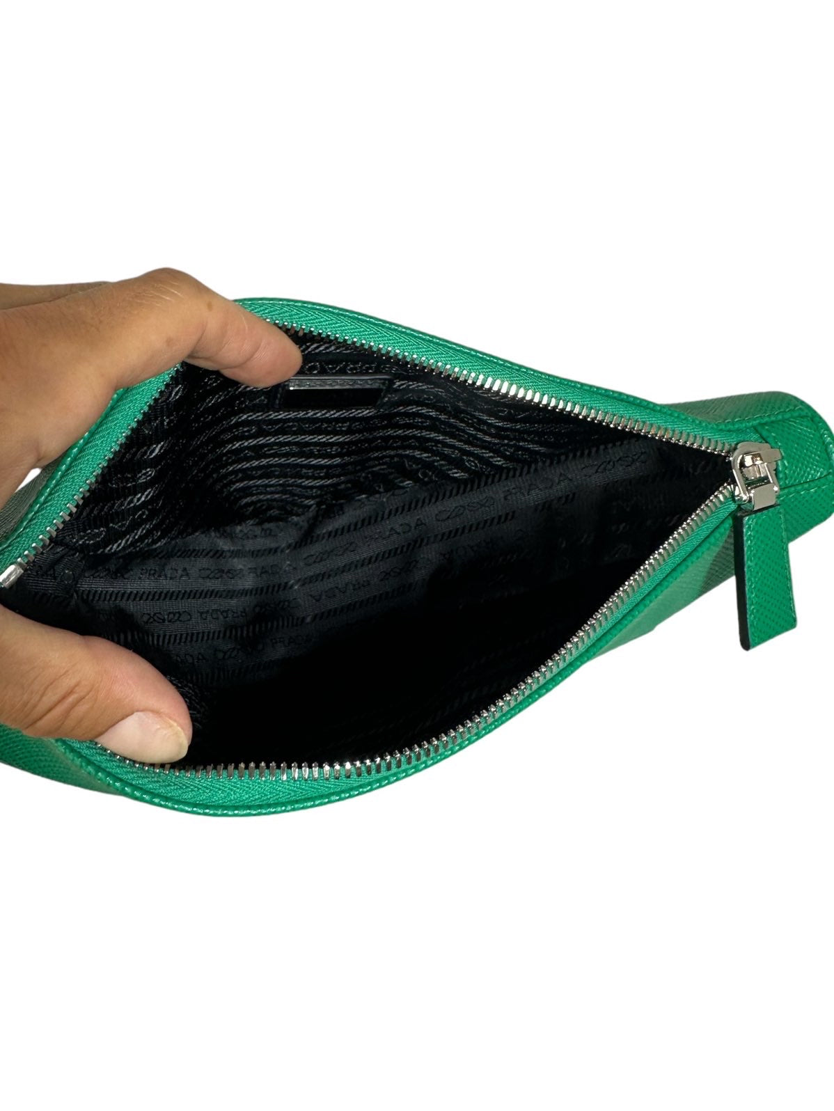 Prada borsa in pelle a triangolo.
