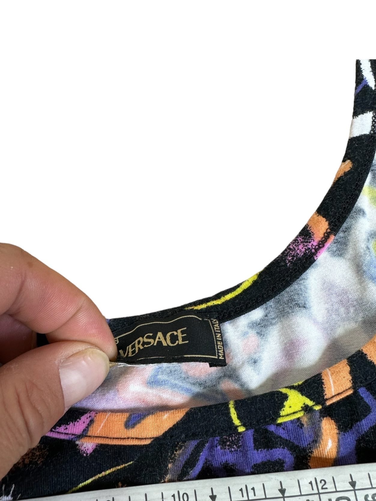 Top a canotta Versace vintage. (M)