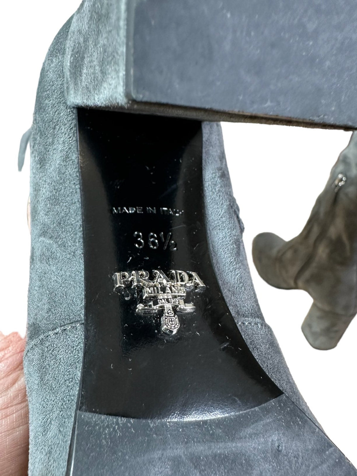 Prada stivali in camoscio grigio — foto 6