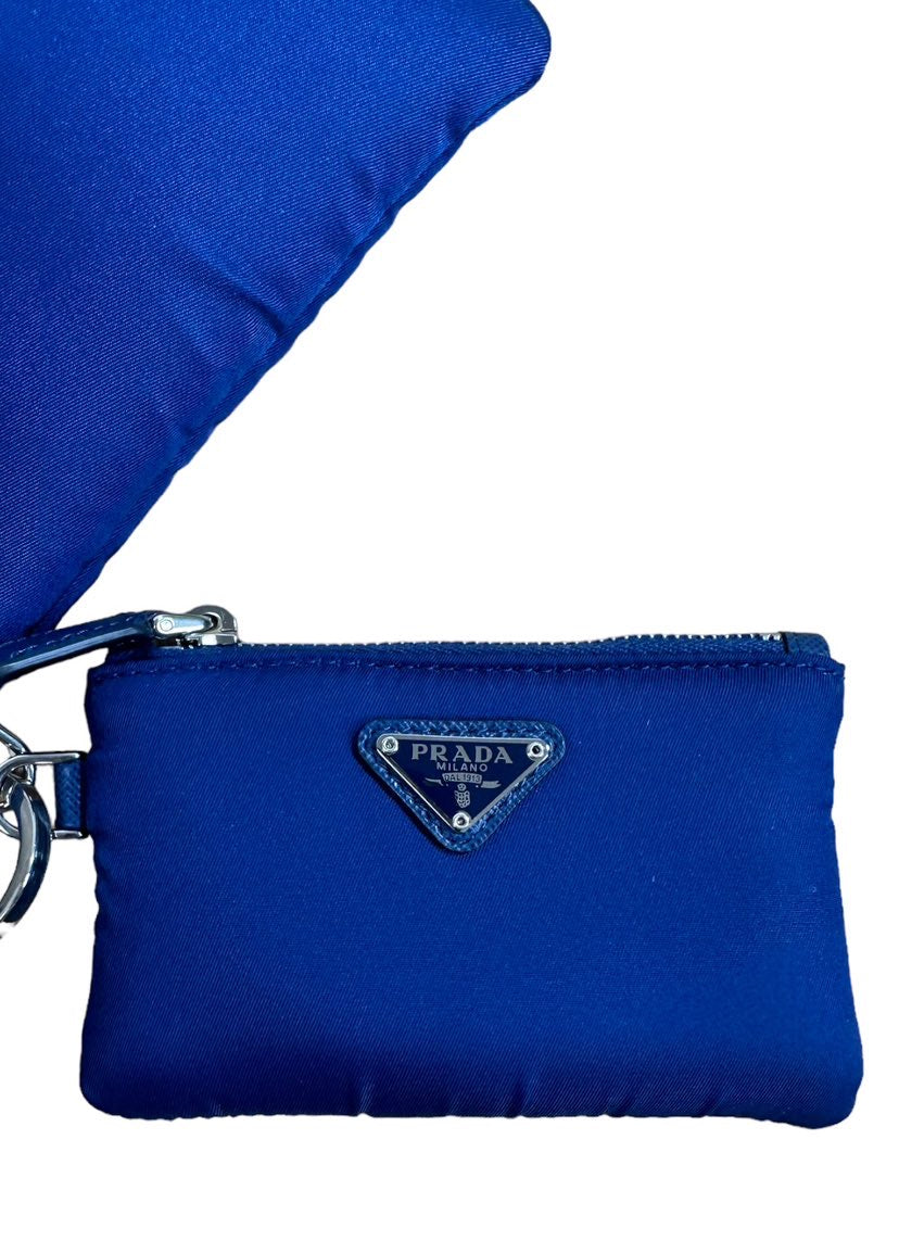 Prada porta telefono in nylon.
