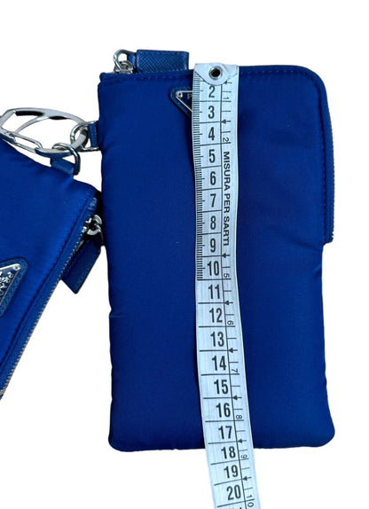 Prada porta telefono in nylon.